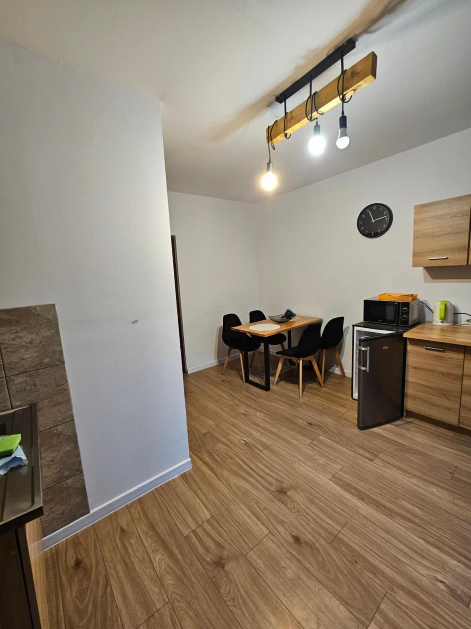 Zawoja Nad Korona Z Jacuzzi Villa Luaran gambar