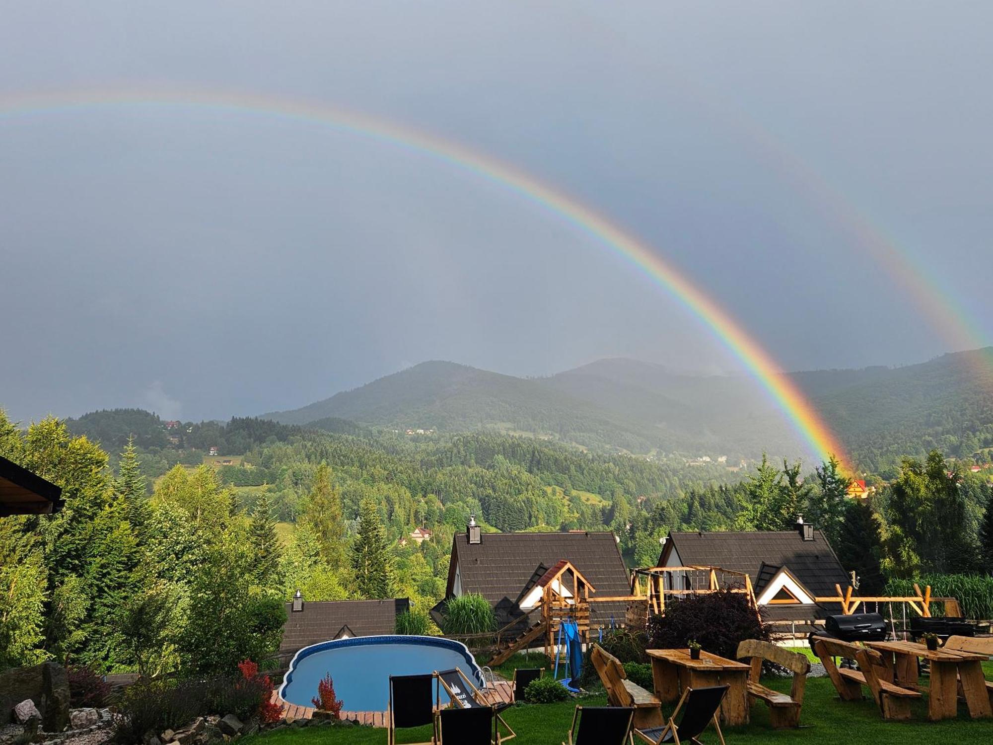 Zawoja Nad Korona Z Jacuzzi Villa Luaran gambar